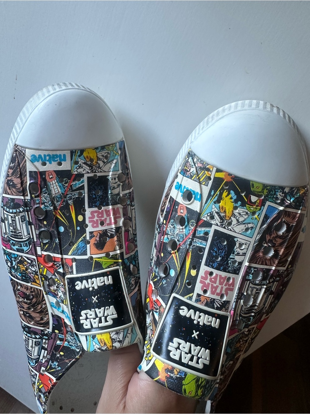 Native Star Wars Graphic  Slip-On Sneakers W10 M8- White Toe
